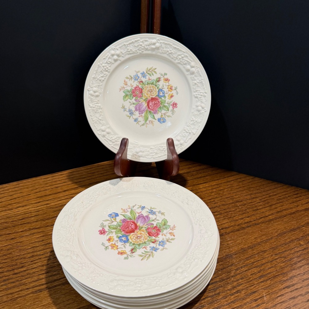 1942 Homer Laughlin "Eggshell Theme" Bread and Butter Plates Set of 6